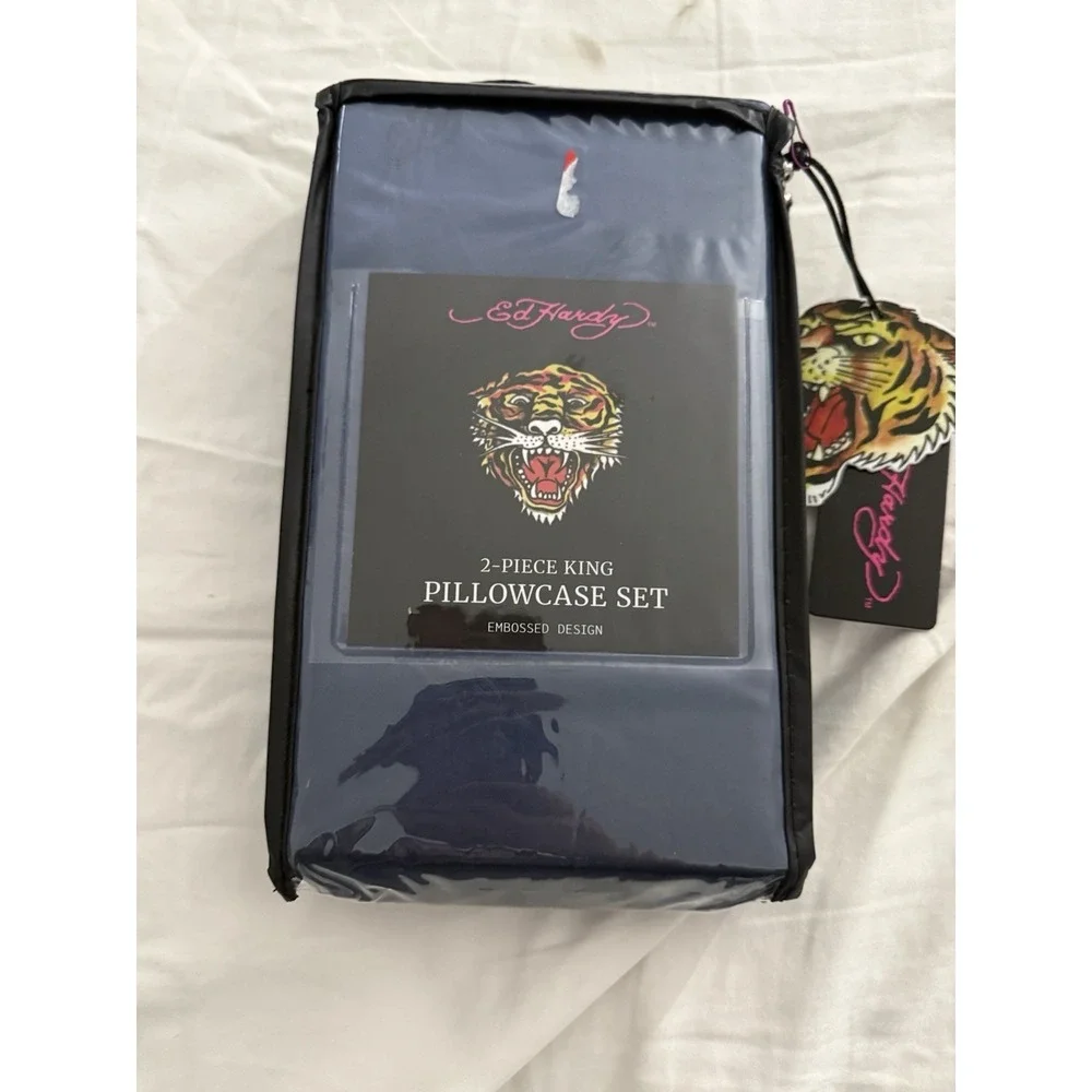 Ed Hardy King‎ Pillowcase Set 2 Pc Navy Blue Embossed Tiger Logo NWT Polyester